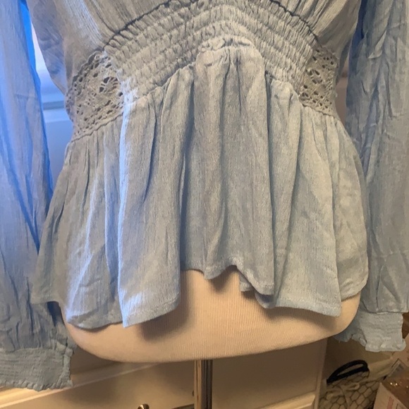 Tea & Cup long sleeved deep V lace waist top - Picture 3 of 10